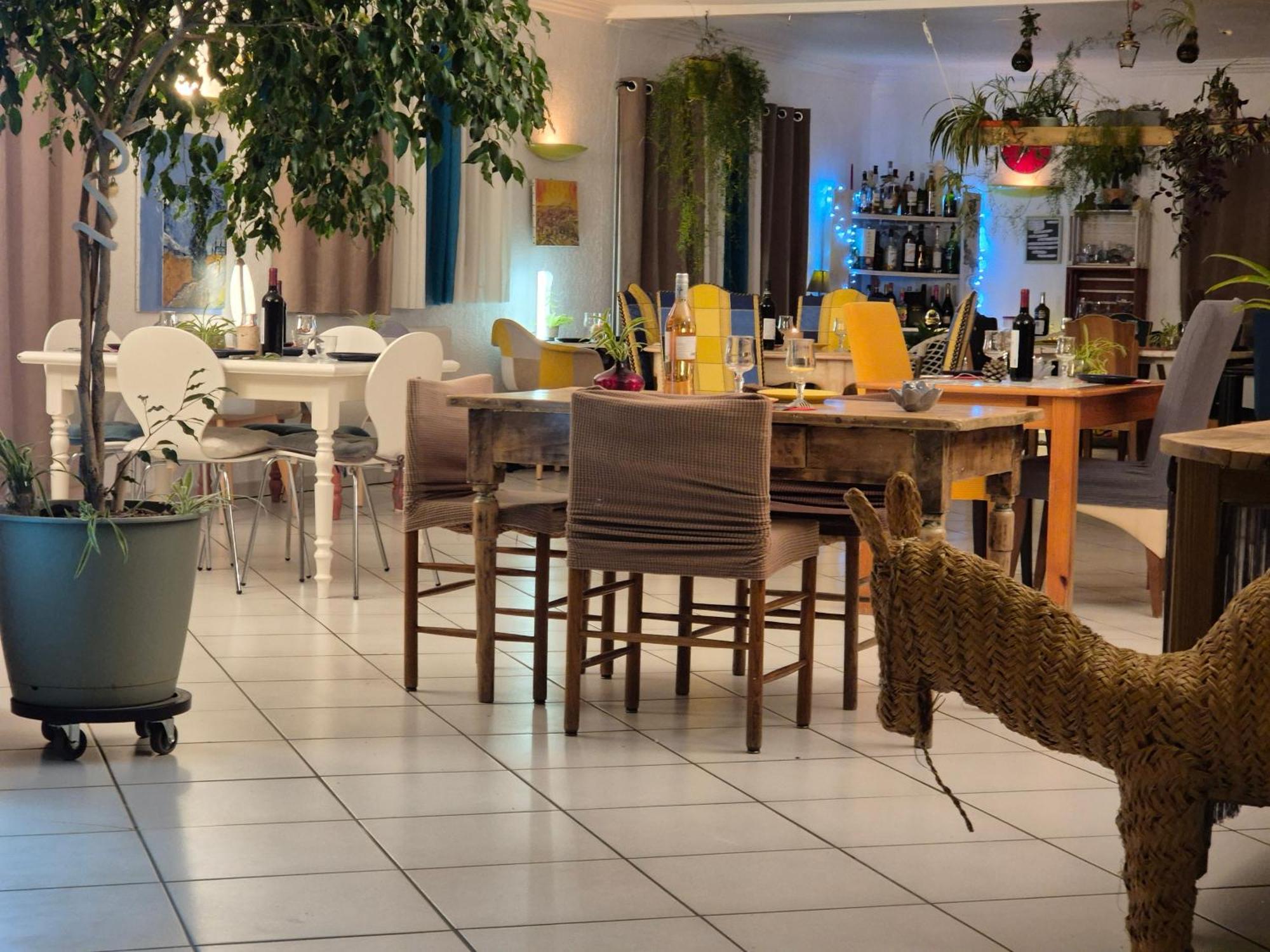 Bel Hotel Restaurant La Gentilhommiere Trebes Ngoại thất bức ảnh