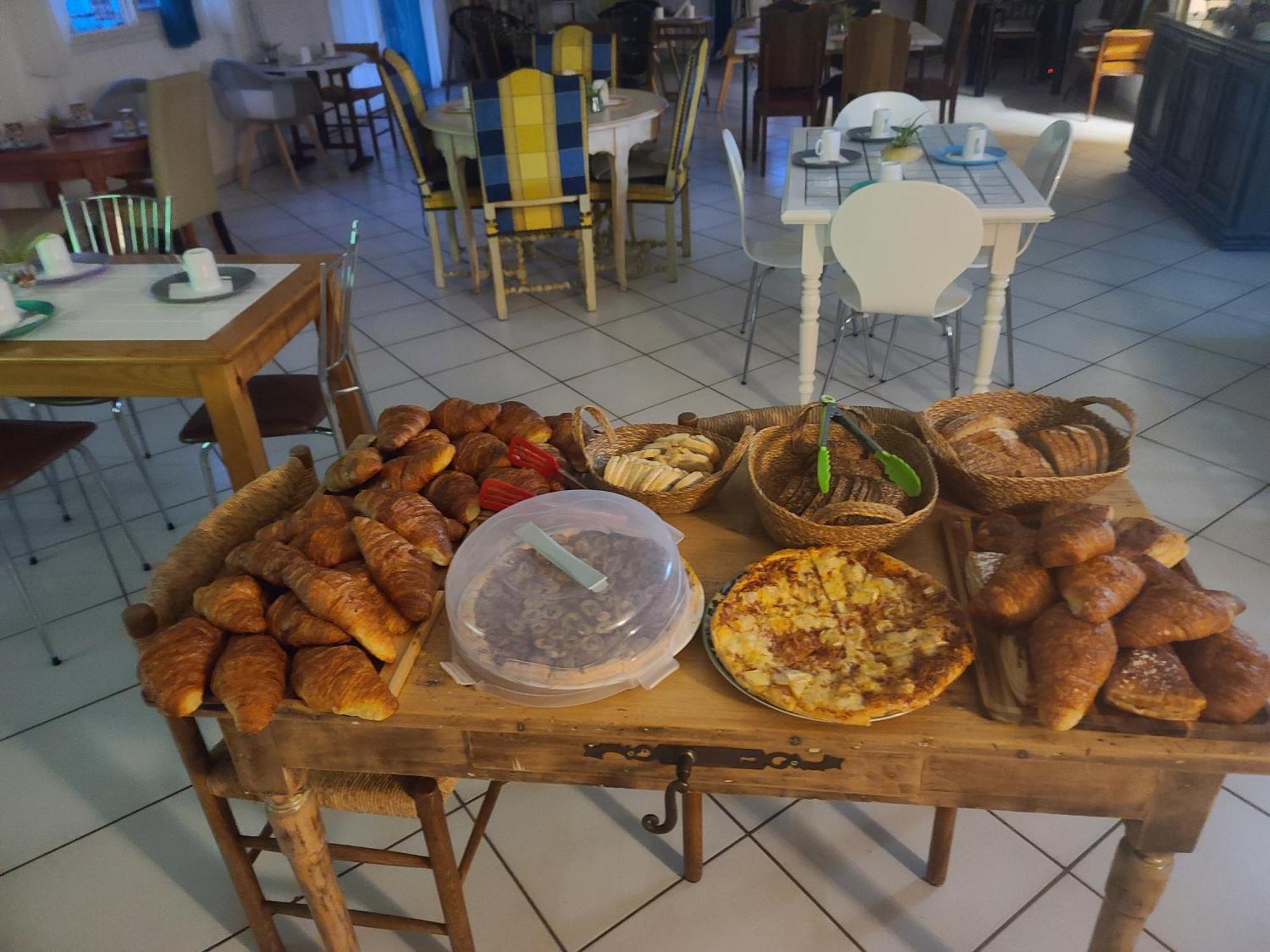 Bel Hotel Restaurant La Gentilhommiere Trebes Ngoại thất bức ảnh